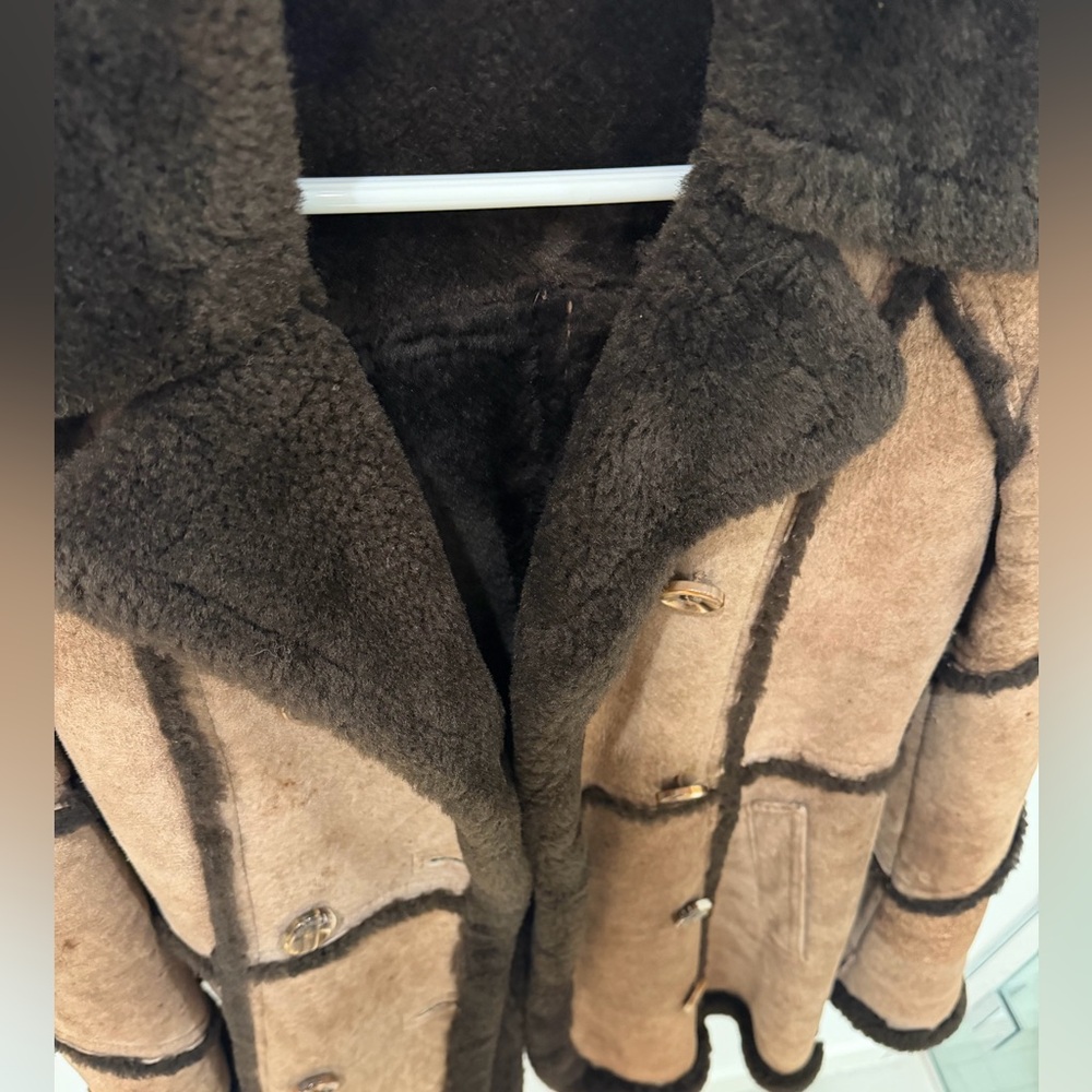 Women's Brown Shearling Coat - Picture 4 of 6